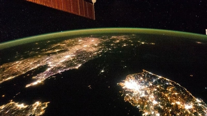 국회는 지방선거를 이용한 졸속 개헌 책동을 즉각 중단하고, 대한민국의 법통 수호에 임하라!